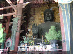 Nara - Todai-ji bouddha.jpg (63175 bytes)