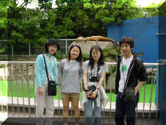 Chiba group trip - zoo3.jpg (65960 bytes)